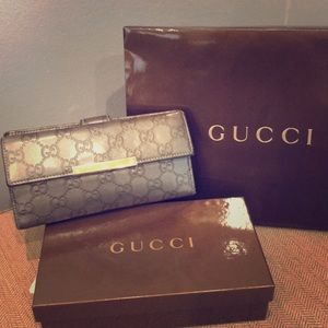 Authentic Gucci Guccissima long wallet